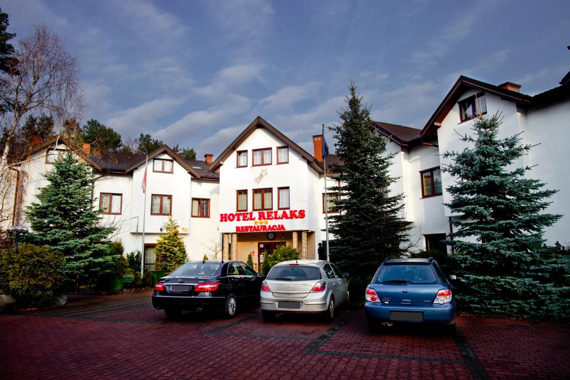 Hotel Relaks Wola Ducka Extérieur photo